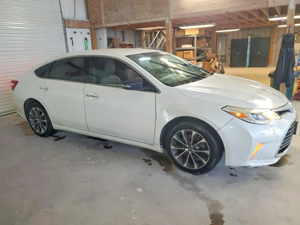 2016 TOYOTA AVALON XLE  