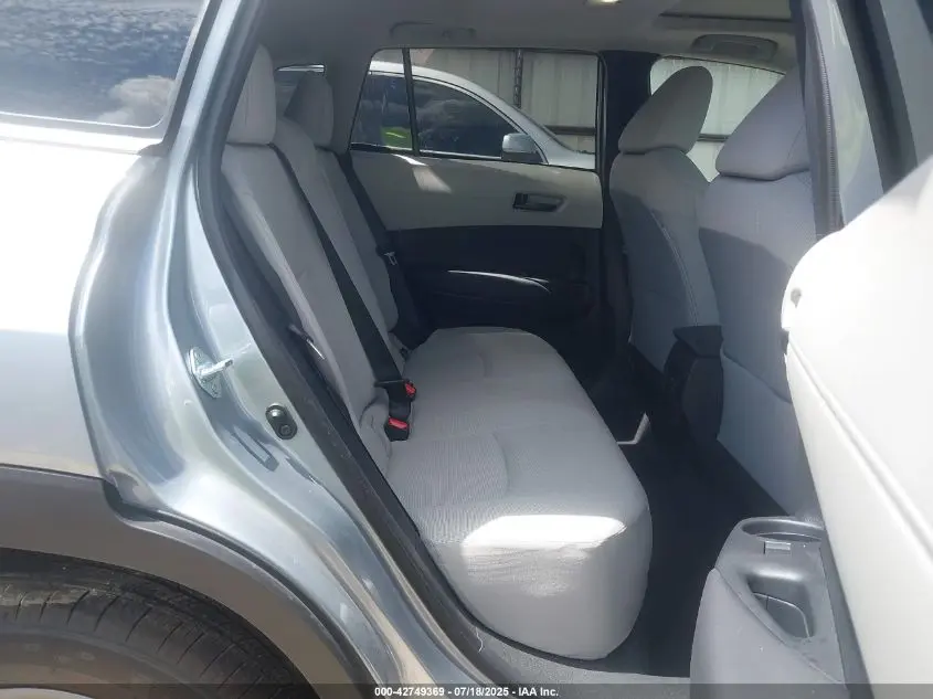 2025 TOYOTA COROLLA CROSS LE