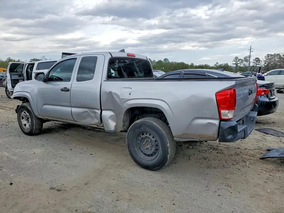2017 TOYOTA TACOMA SR  