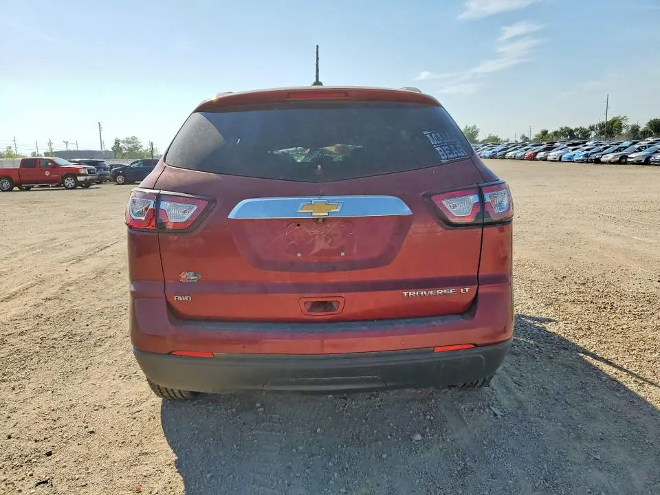 2016 CHEVROLET TRAVERSE LT  