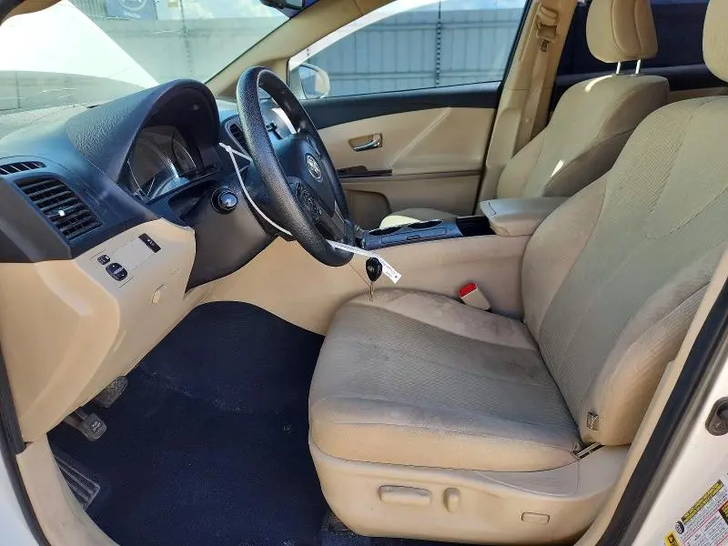 2015 TOYOTA VENZA LE  