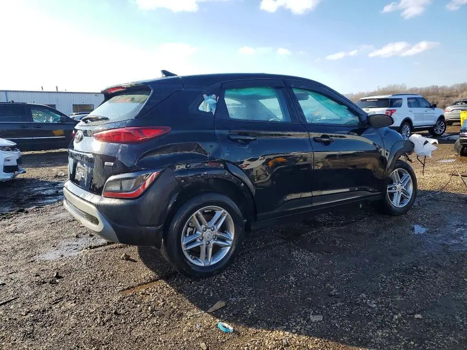 2023 HYUNDAI KONA SE  
