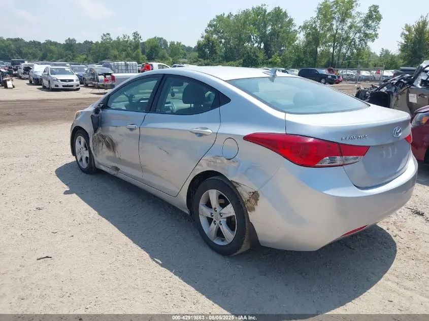 2013 HYUNDAI ELANTRA GLS