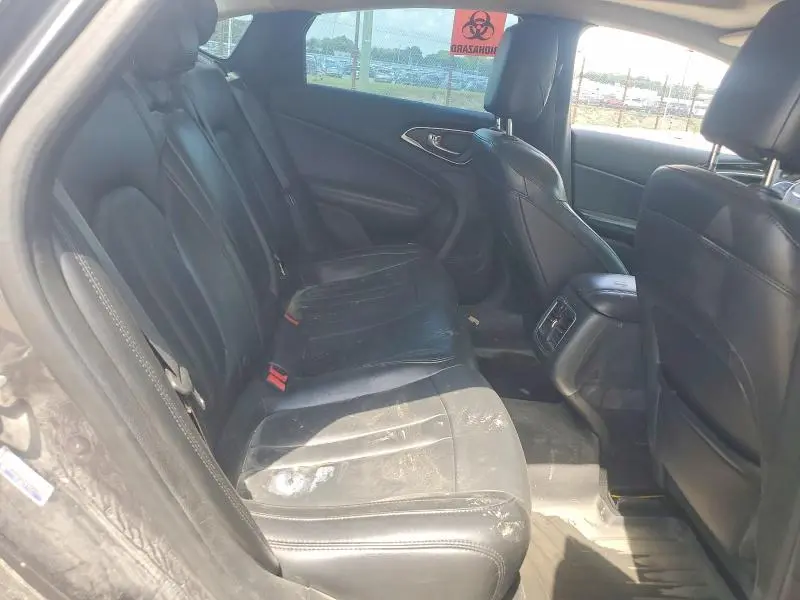 2015 CHRYSLER 200 C  
