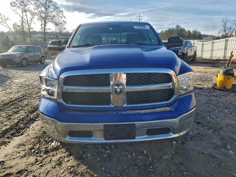 2015 RAM 1500 SLT  