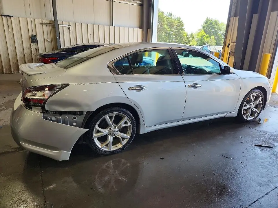 2012 NISSAN MAXIMA S  