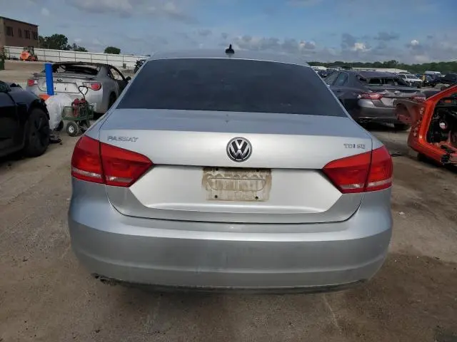 2014 VOLKSWAGEN PASSAT SE  