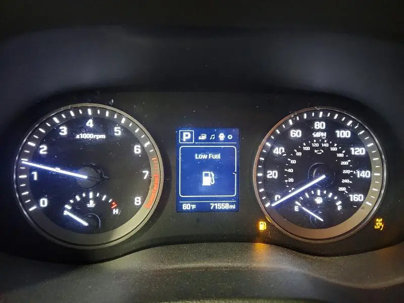 2018 HYUNDAI TUCSON SE  