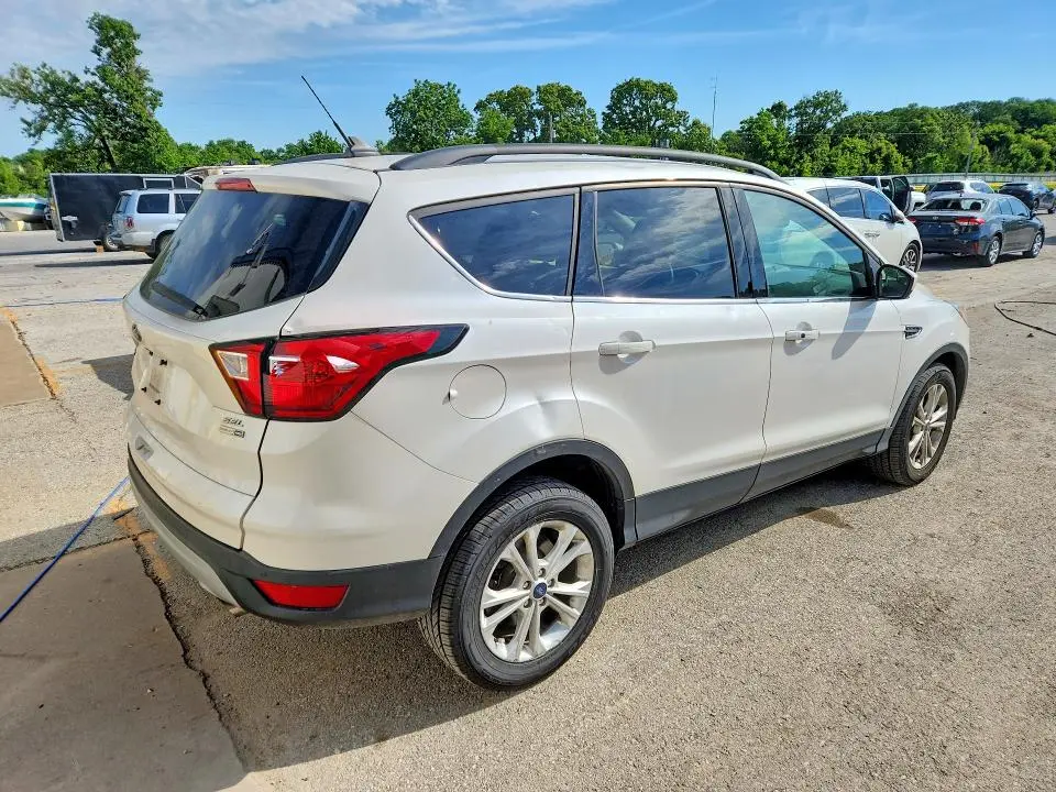 2019 FORD ESCAPE SEL  