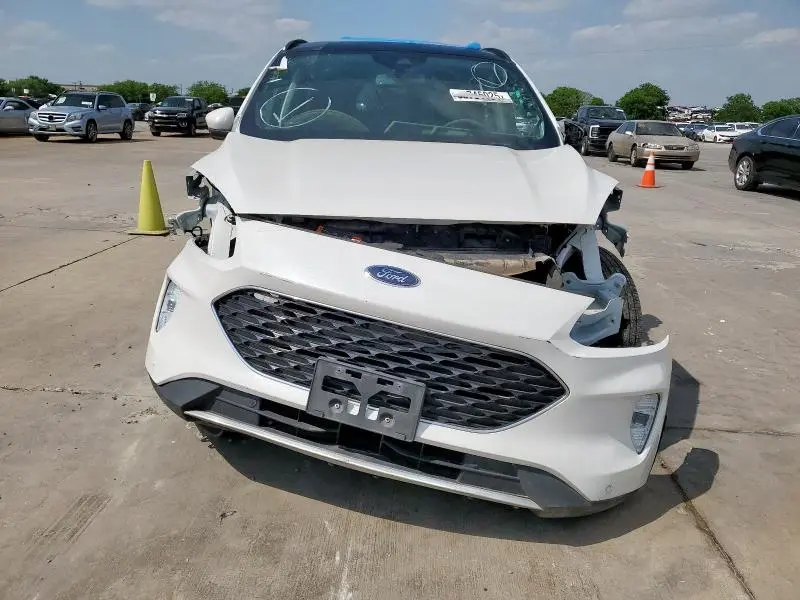 2022 FORD ESCAPE TITANIUM  