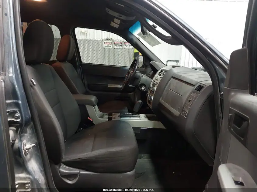 2011 FORD ESCAPE XLT
