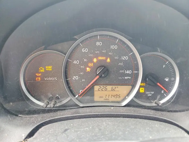 2013 TOYOTA YARIS 5-DOOR LE  