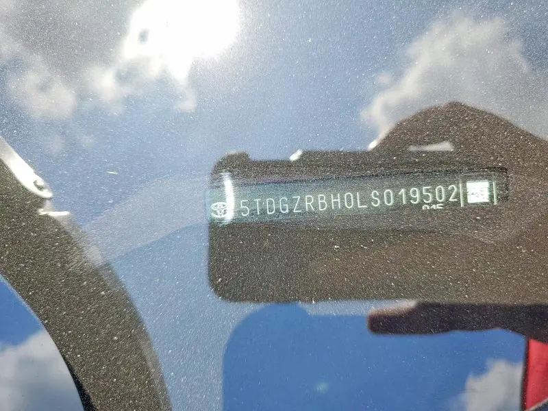 2020 TOYOTA HIGHLANDER XLE  