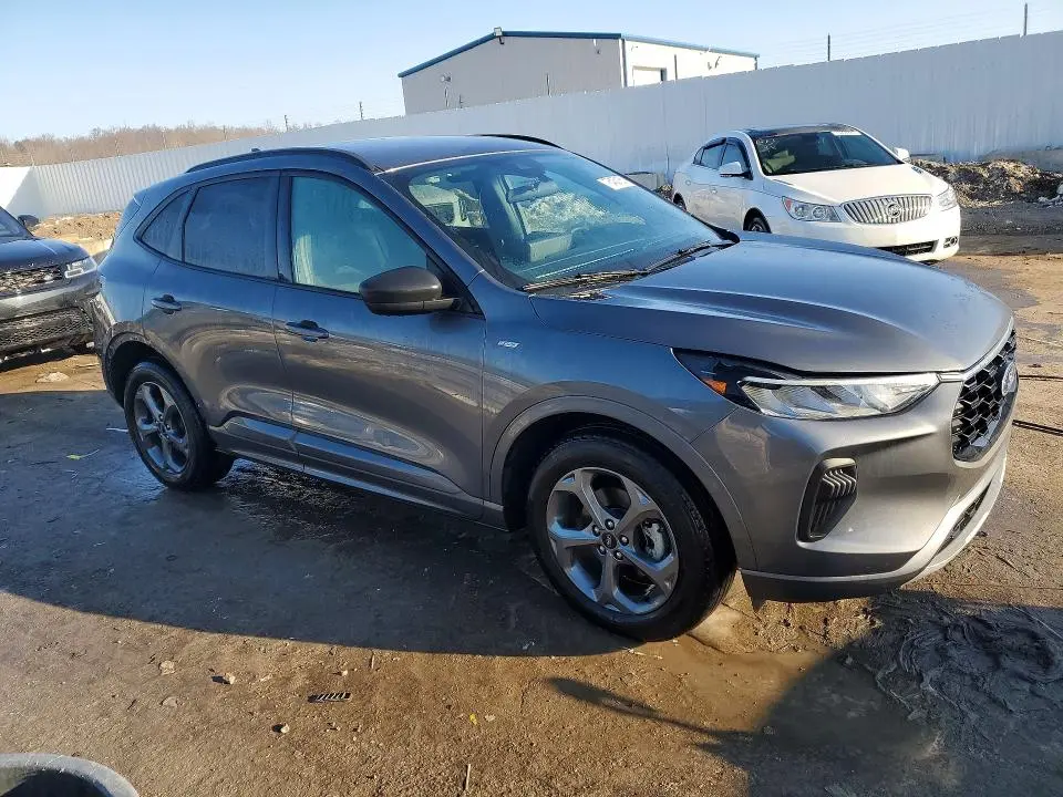2023 FORD ESCAPE ST LINE  