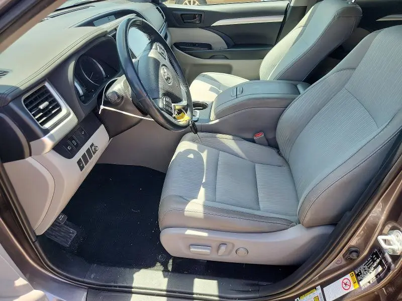 2019 TOYOTA HIGHLANDER LE PLUS  