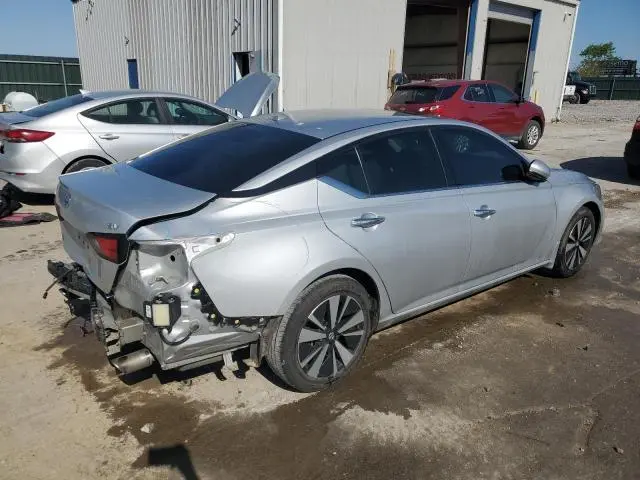 2019 NISSAN ALTIMA SV  