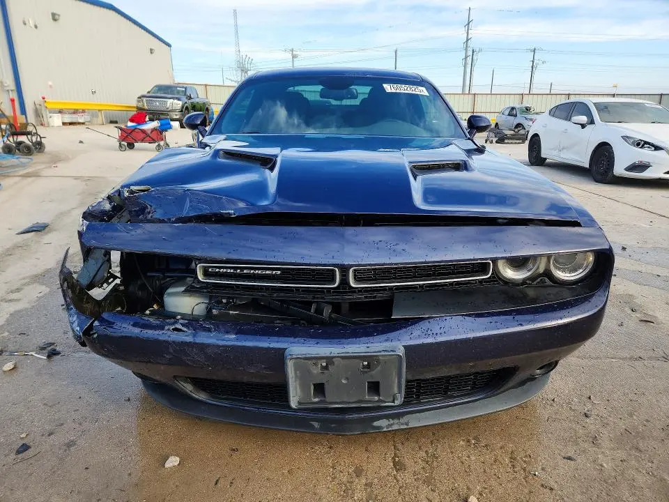 2016 DODGE CHALLENGER SXT  