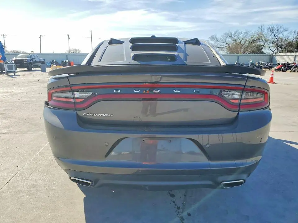 2019 DODGE CHARGER SXT  