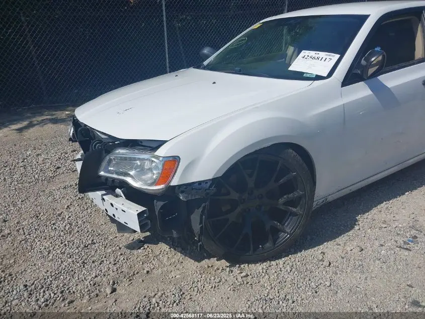 2013 CHRYSLER 300C  