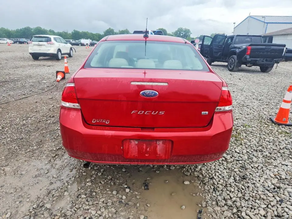 2011 FORD FOCUS SE  