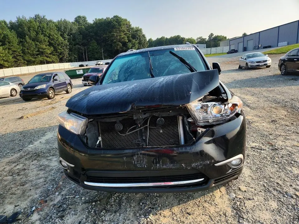 2013 TOYOTA HIGHLANDER LIMITED  