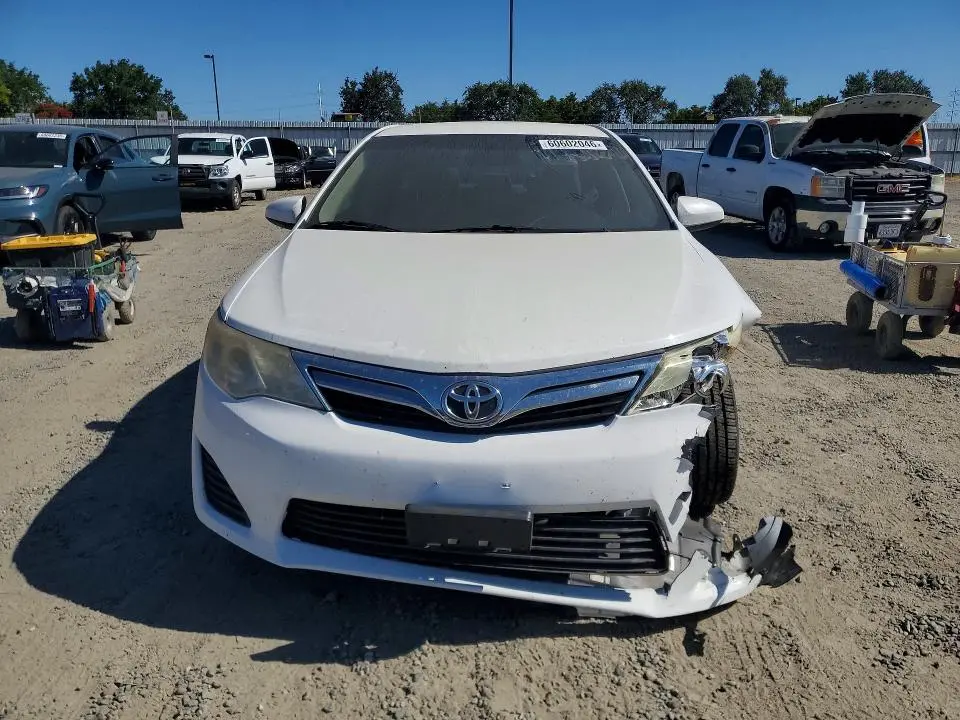2014 TOYOTA CAMRY LE  