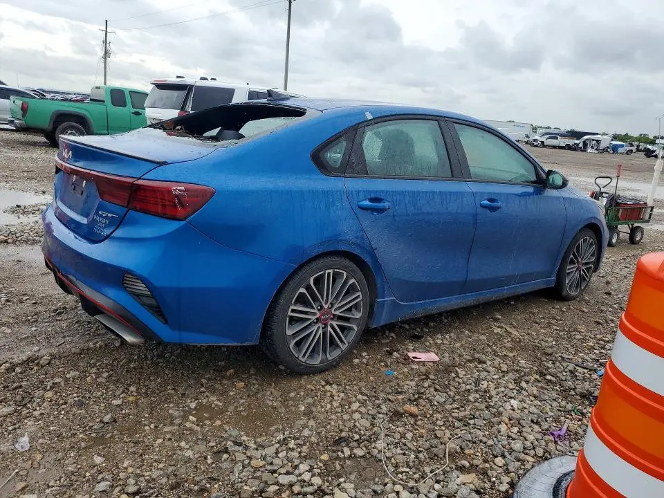 2023 KIA FORTE GT  