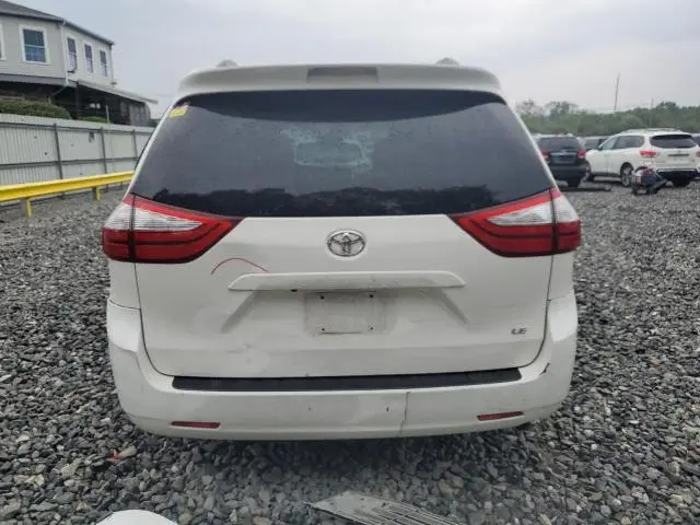 2017 TOYOTA SIENNA LE  