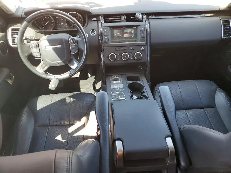 2017 LAND ROVER DISCOVERY SE  