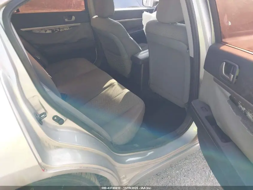 2011 MITSUBISHI GALANT FE