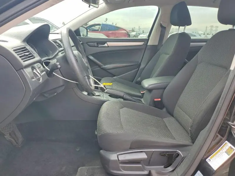 2014 VOLKSWAGEN PASSAT S  