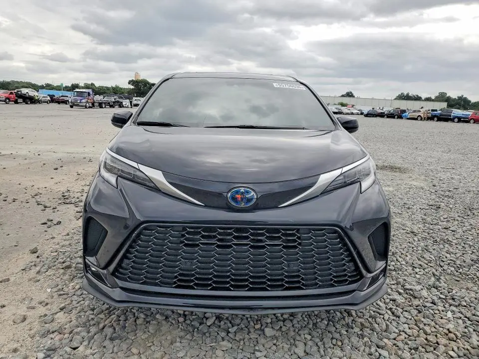 2023 TOYOTA SIENNA XSE 7-PASSENGER  