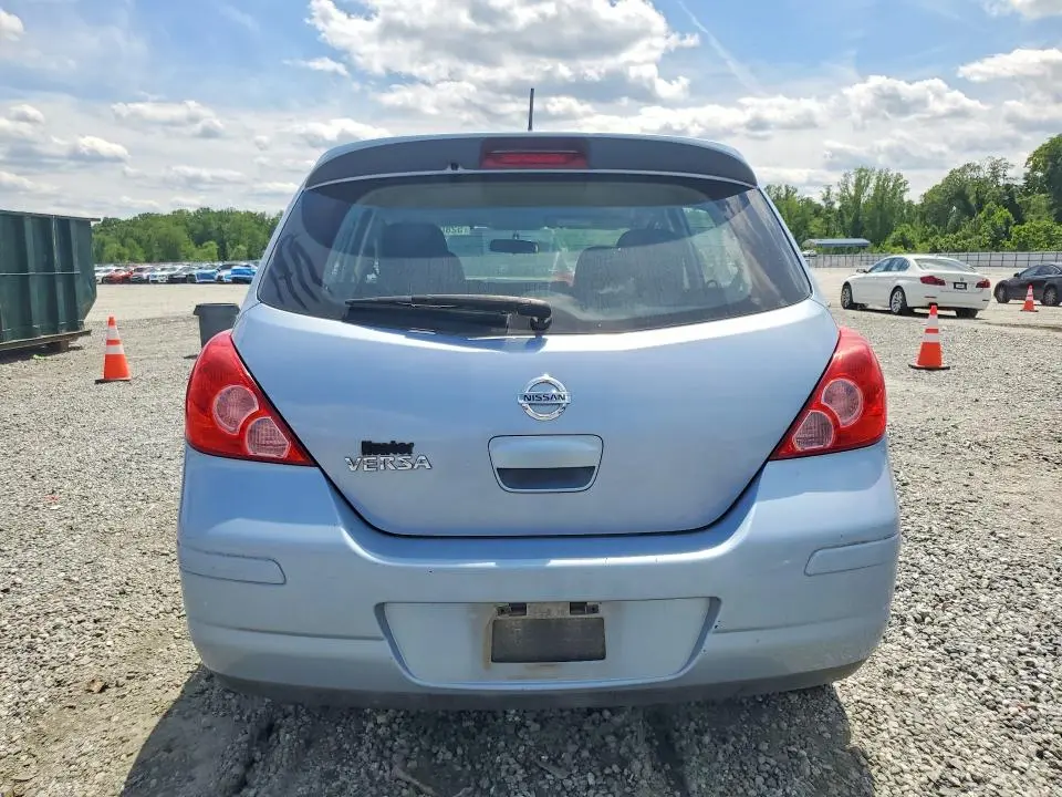 2011 NISSAN VERSA 1.8 S  