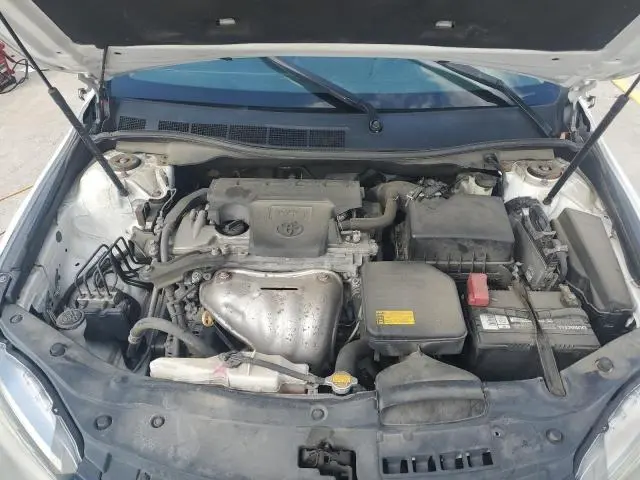 2015 TOYOTA CAMRY LE  