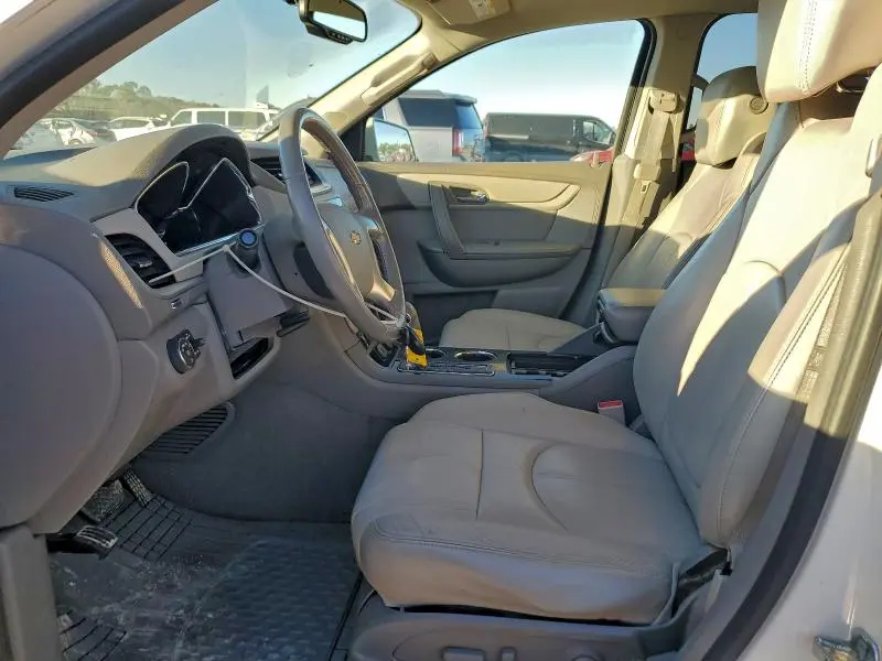 2015 CHEVROLET TRAVERSE LT  