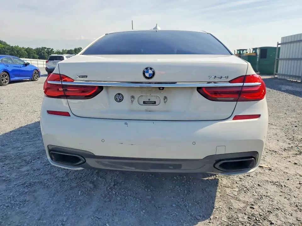 2017 BMW 750 XI  