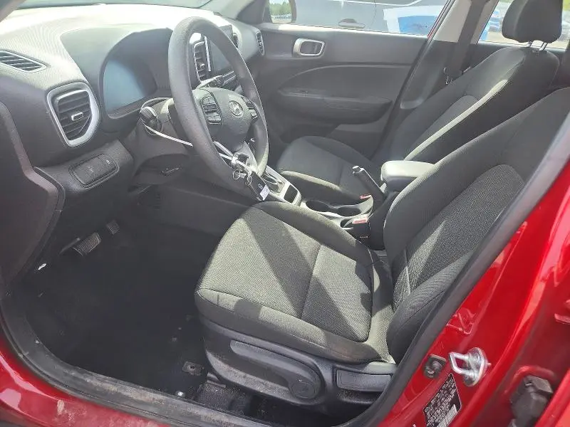 2025 HYUNDAI VENUE SE  