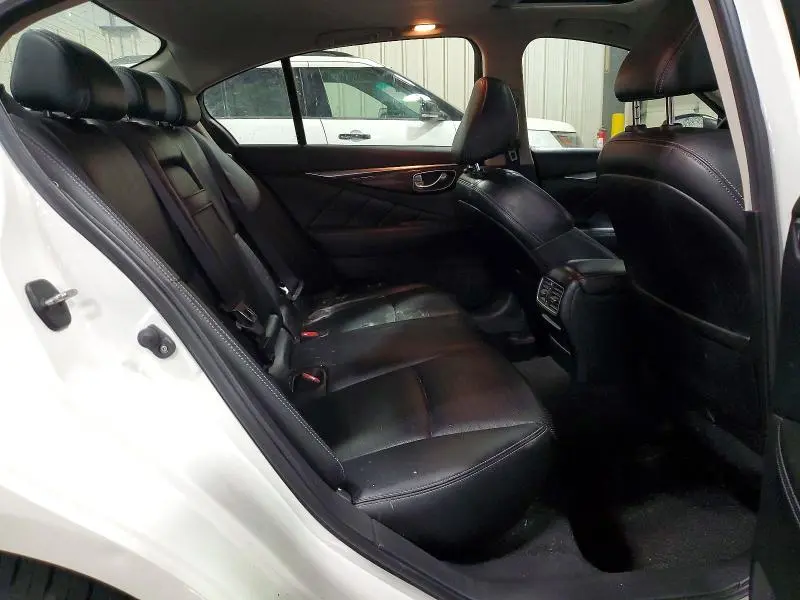 2016 INFINITI Q50 RED SPORT 400  