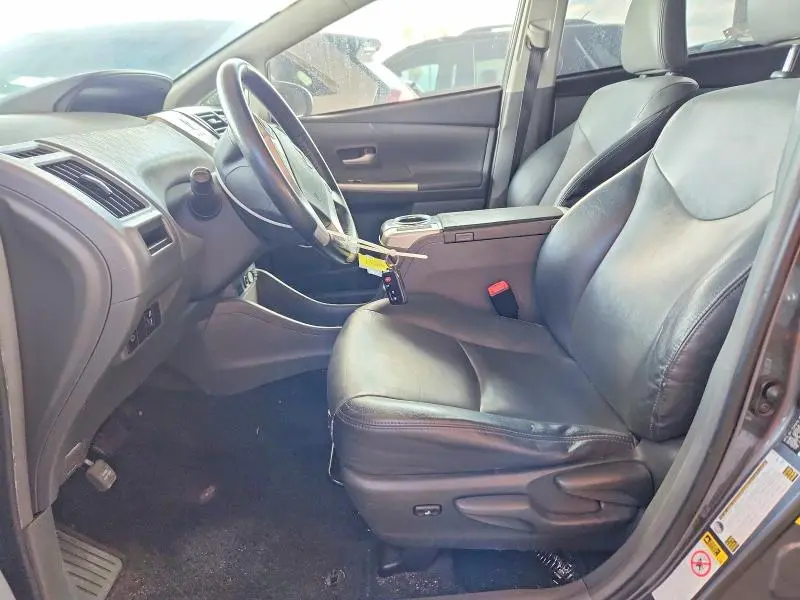 2013 TOYOTA PRIUS V FIVE  