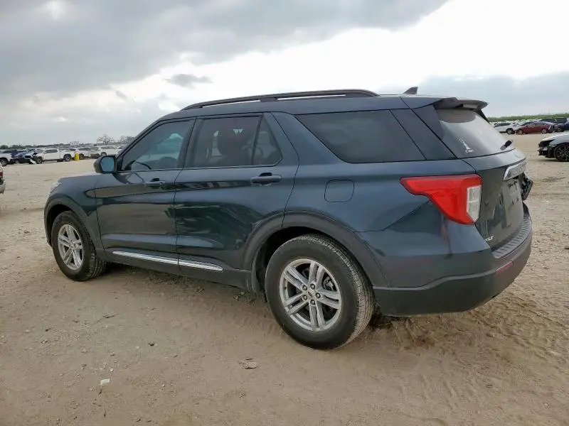 2022 FORD EXPLORER XLT  