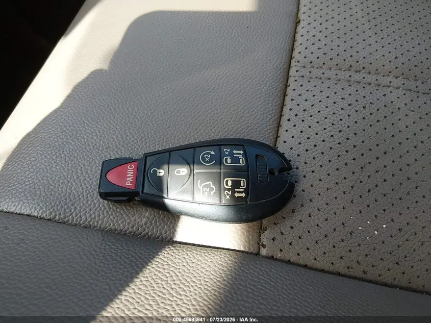 2013 CHRYSLER TOWN & COUNTRY TOURING-L