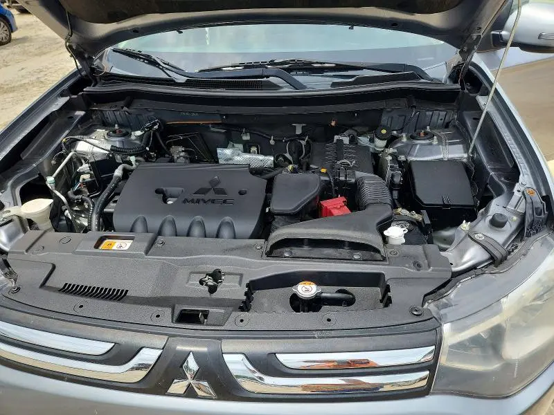 2014 MITSUBISHI OUTLANDER SE  