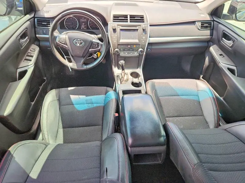 2017 TOYOTA CAMRY SE  