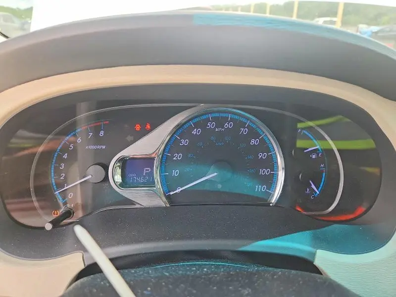 2012 TOYOTA SIENNA LIMITED 7-PASSENGER  