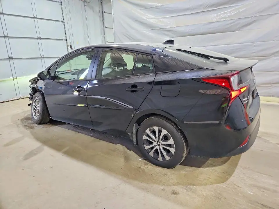 2022 TOYOTA PRIUS XLE AWD-E  
