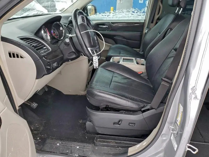 2013 CHRYSLER TOWN & COUNTRY TOURING  