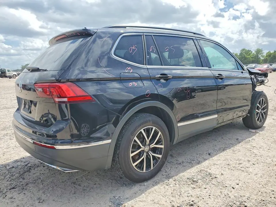 2021 VOLKSWAGEN TIGUAN SE  