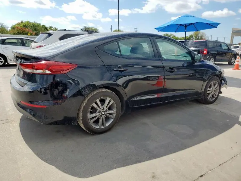 2023 HYUNDAI ELANTRA SE  