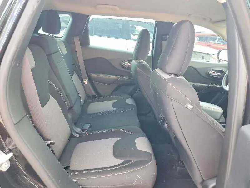 2015 JEEP CHEROKEE SPORT  