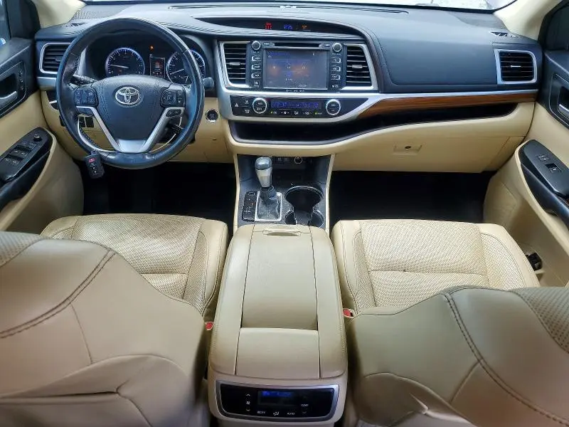 2017 TOYOTA HIGHLANDER LIMITED  